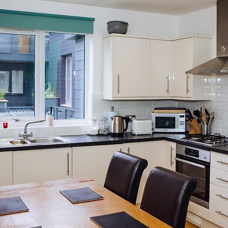 Beautiful, Contemporary 3 Bedroom Apartment 바스 외부 사진