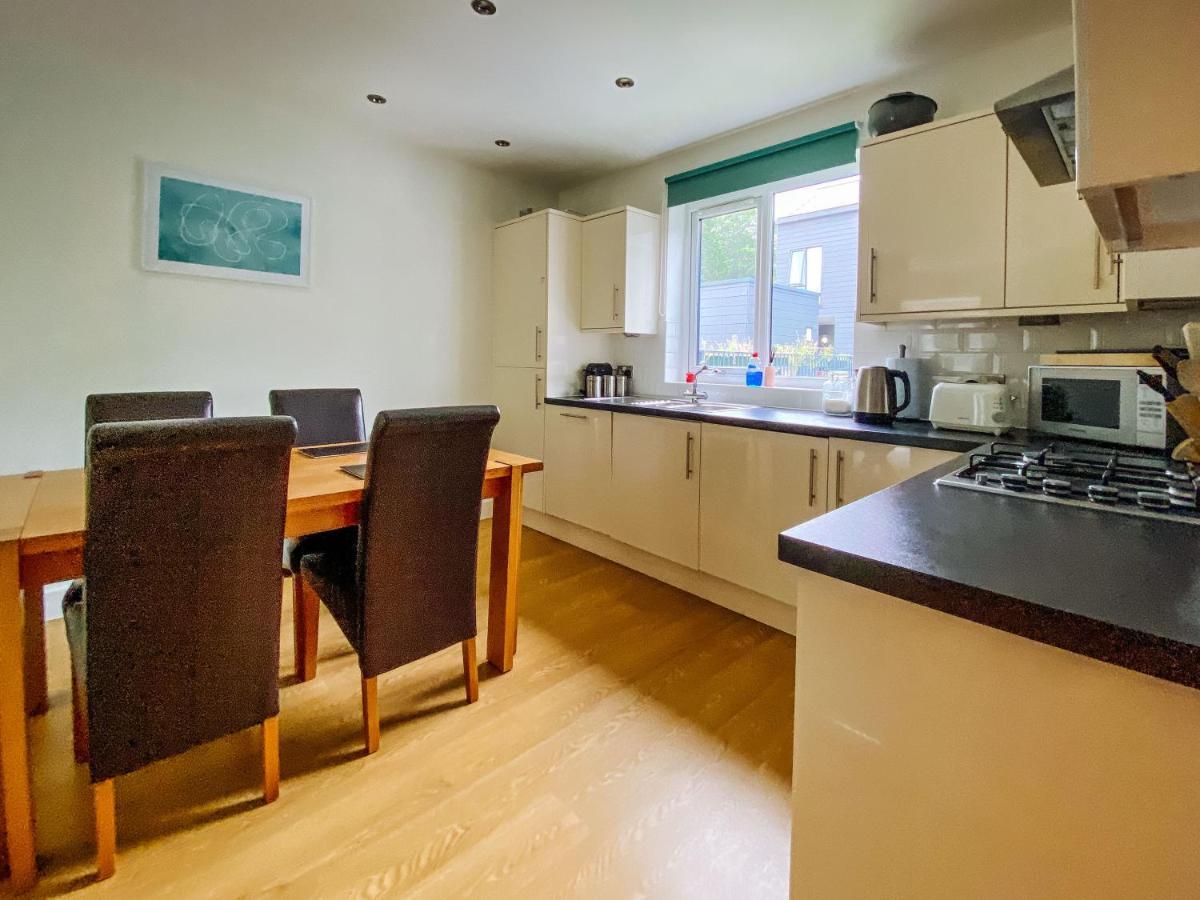 Beautiful, Contemporary 3 Bedroom Apartment 바스 외부 사진