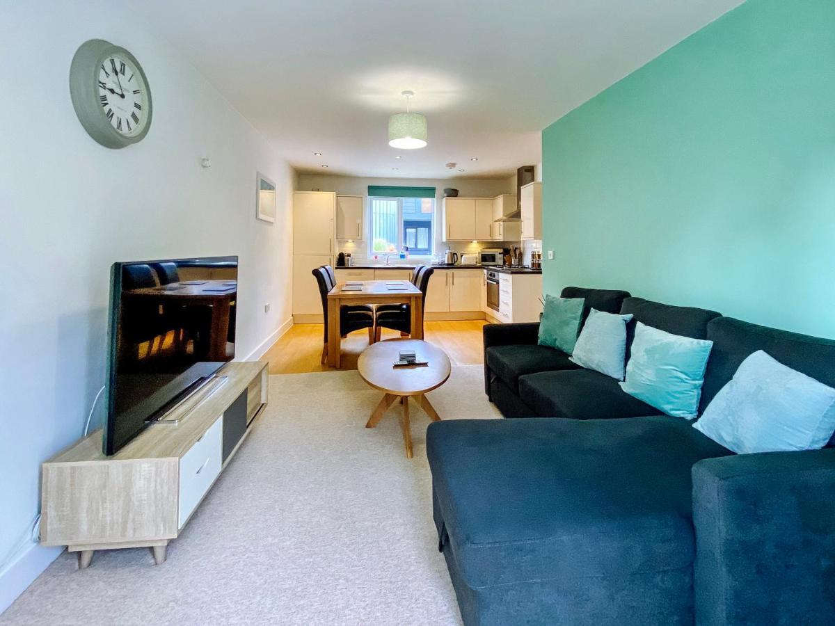 Beautiful, Contemporary 3 Bedroom Apartment 바스 외부 사진