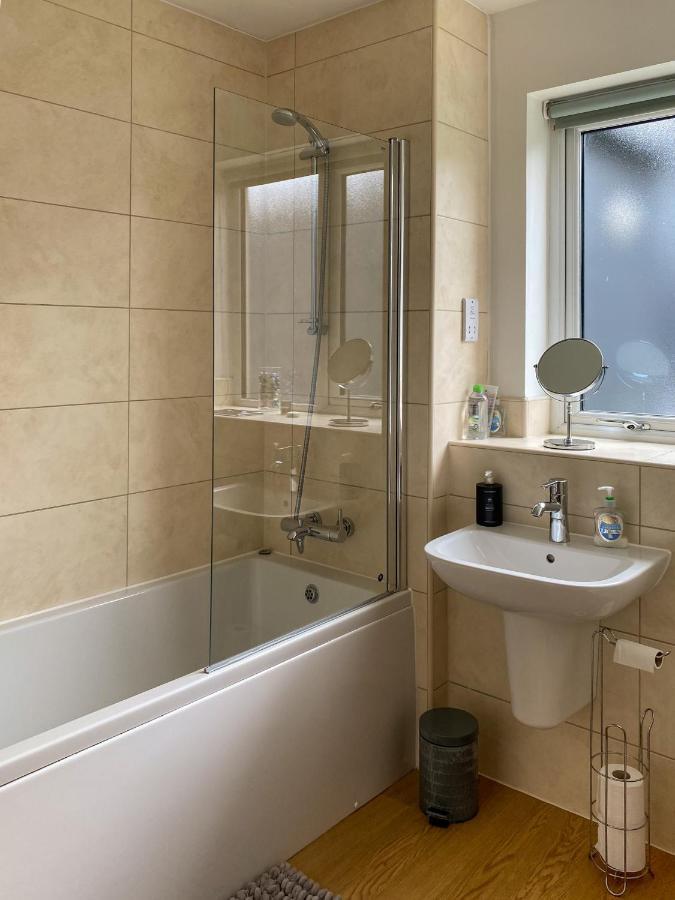 Beautiful, Contemporary 3 Bedroom Apartment 바스 외부 사진